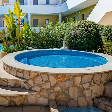 Two Bedroom In Albur Village 2q *